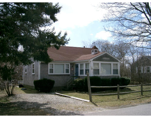 105 Hartford Road Marshfield, MA 02050 - Photo 2 of 10 Gallery Image 2