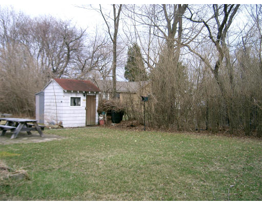 105 Hartford Road Marshfield, MA 02050 - Photo 5 of 10 Gallery Image 5
