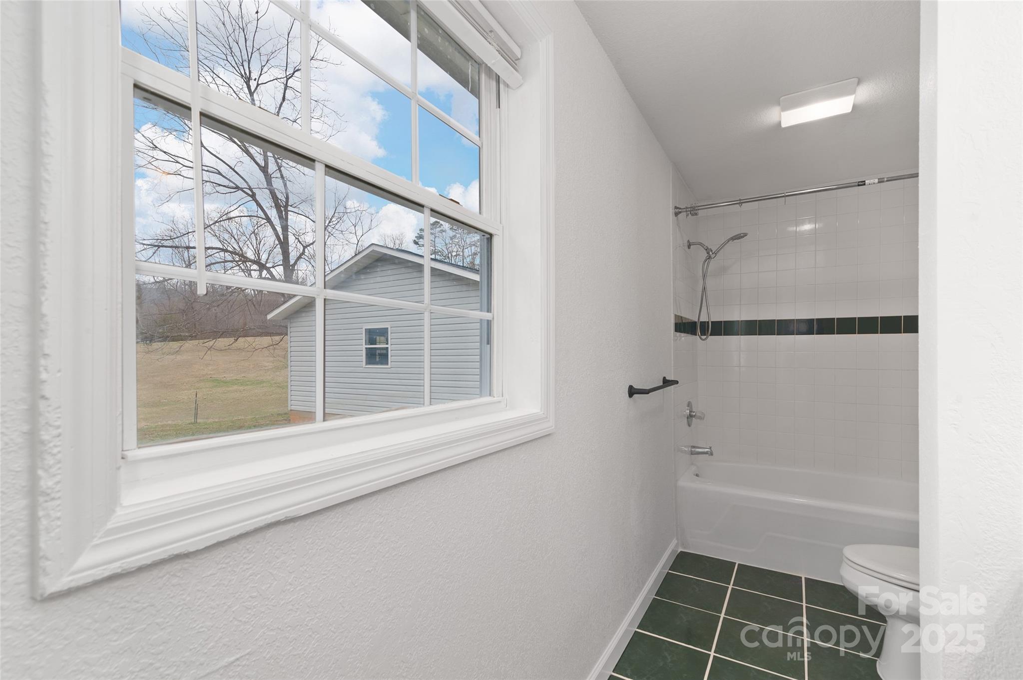 46 Bob Barnwell Road Fletcher, NC 28732 - Photo 7 of 42 Gallery Image 7