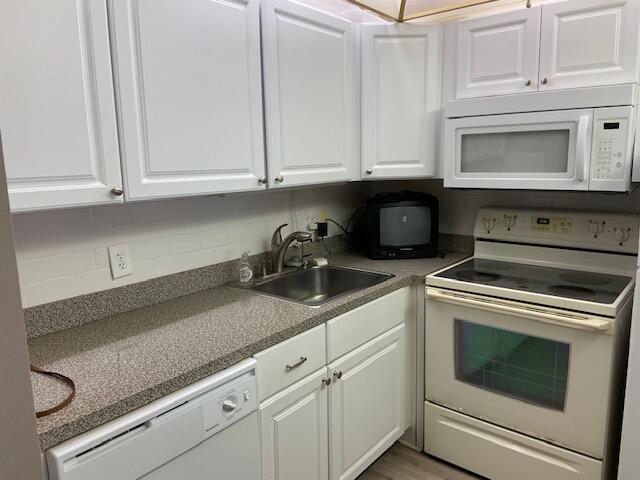 548 Fanshaw North Boca Raton, FL 33434 - Photo 2 of 10 IMG_1859
