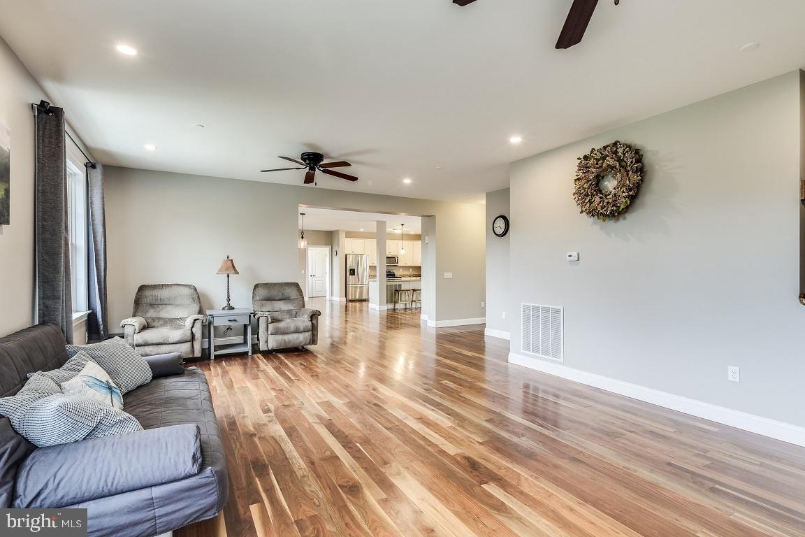 3324 Flickinger Road Westminster, MD 21158 - Photo 21 of 52 Family Room