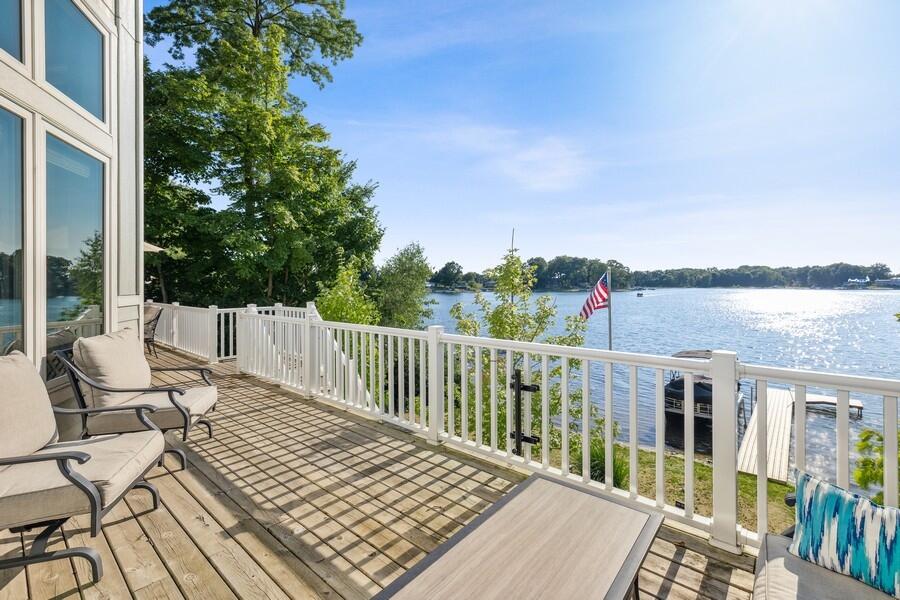 86614 60th Street Decatur, MI 49045 - Photo 2 of 41 05_8661460thStreet_66001_Deck_LowRes