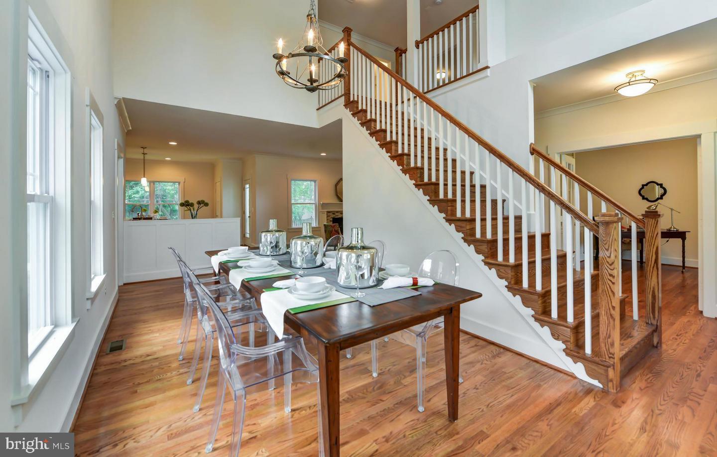 8046 Washington Road Alexandria, VA 22308 - Photo 11 of 50 Vaulted Ceiling Dining room