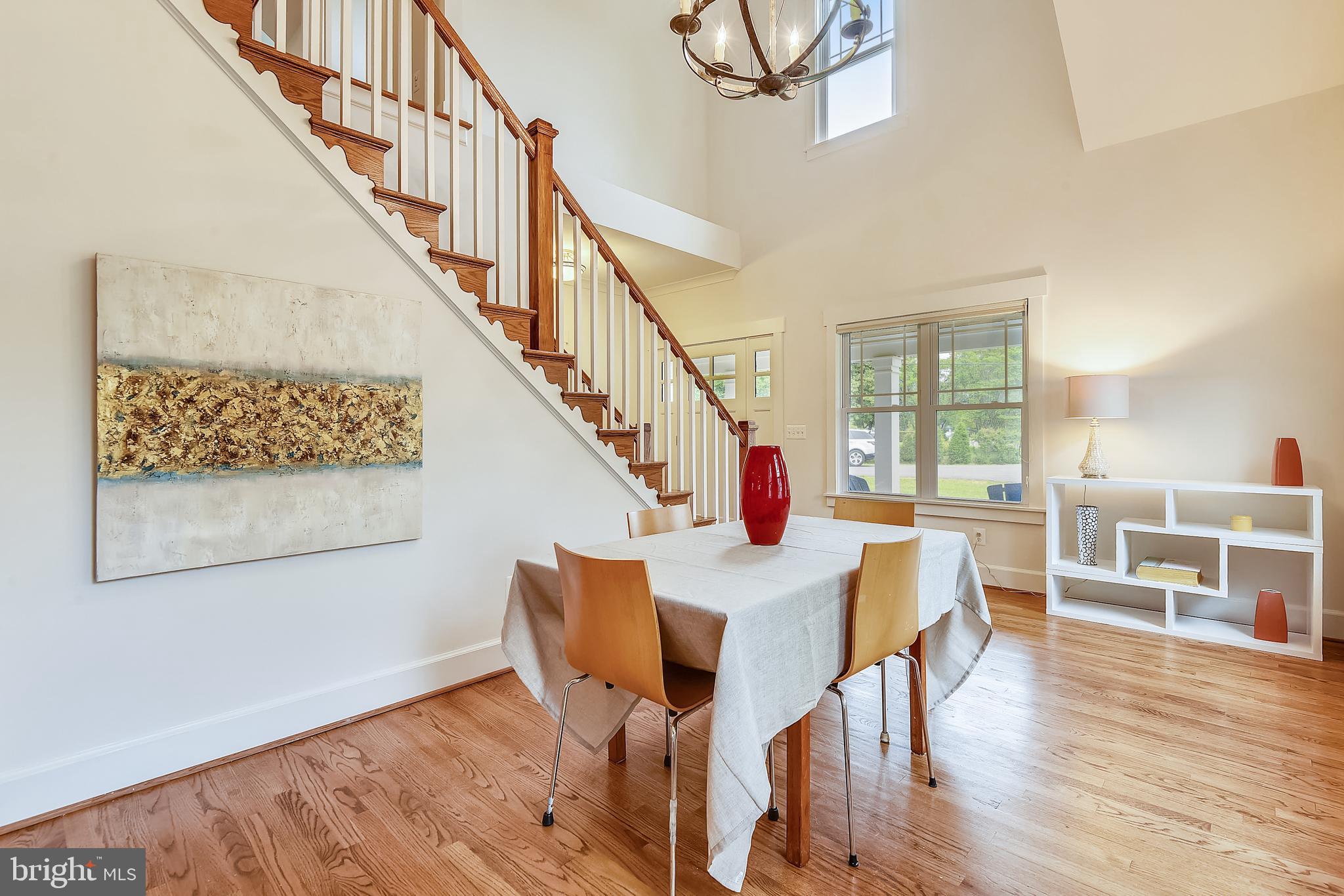 8046 Washington Road Alexandria, VA 22308 - Photo 12 of 50 Vaulted Ceiling Dining Room