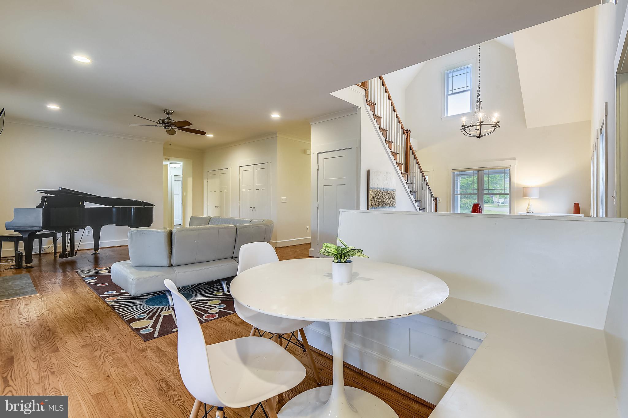8046 Washington Road Alexandria, VA 22308 - Photo 17 of 50 Built in breakfast nook