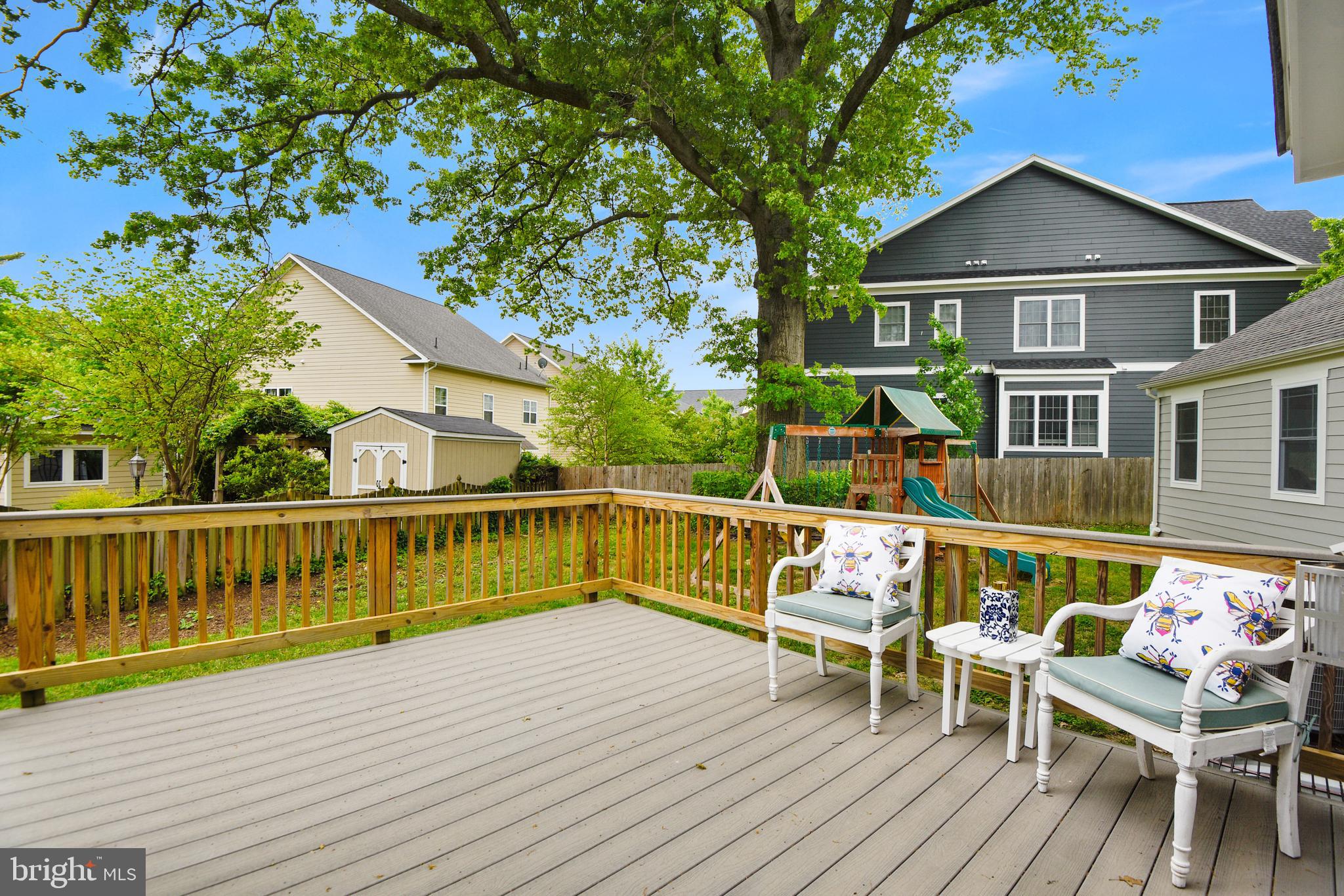 8046 Washington Road Alexandria, VA 22308 - Photo 3 of 50 Trex deck off kitchen and family room