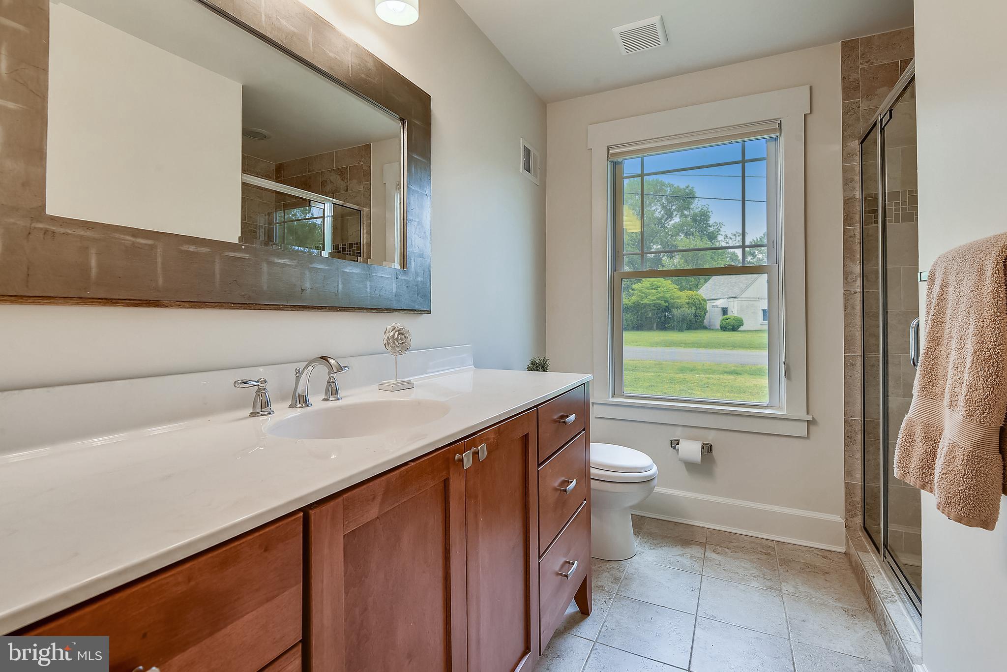 8046 Washington Road Alexandria, VA 22308 - Photo 23 of 50 Main Level Full Bath 2