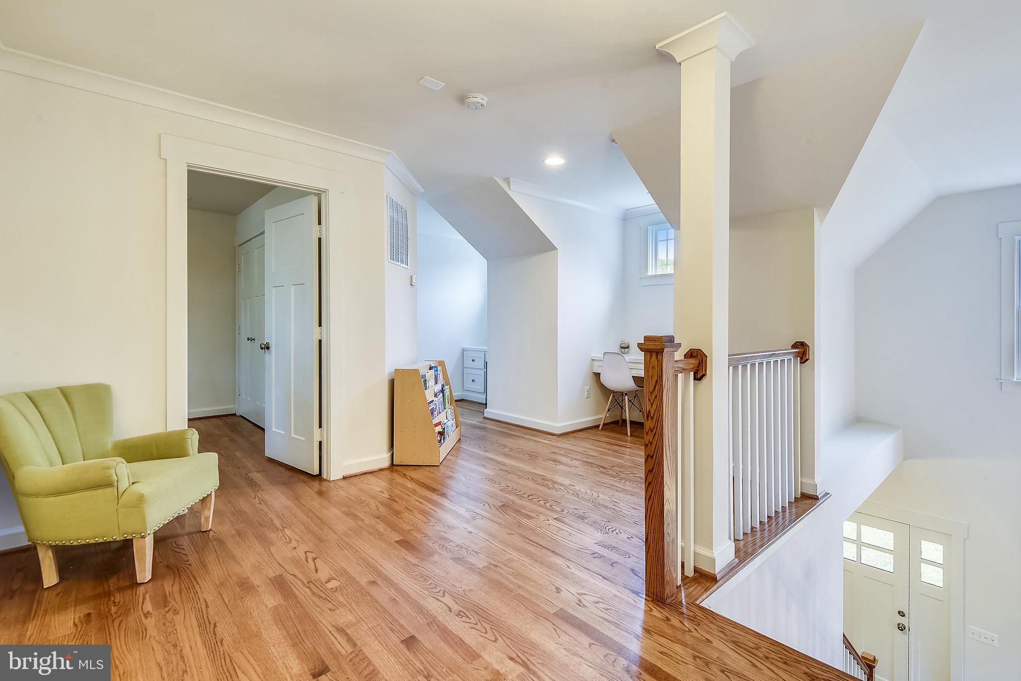 8046 Washington Road Alexandria, VA 22308 - Photo 29 of 50 Upper Left Loft with Built in Desks