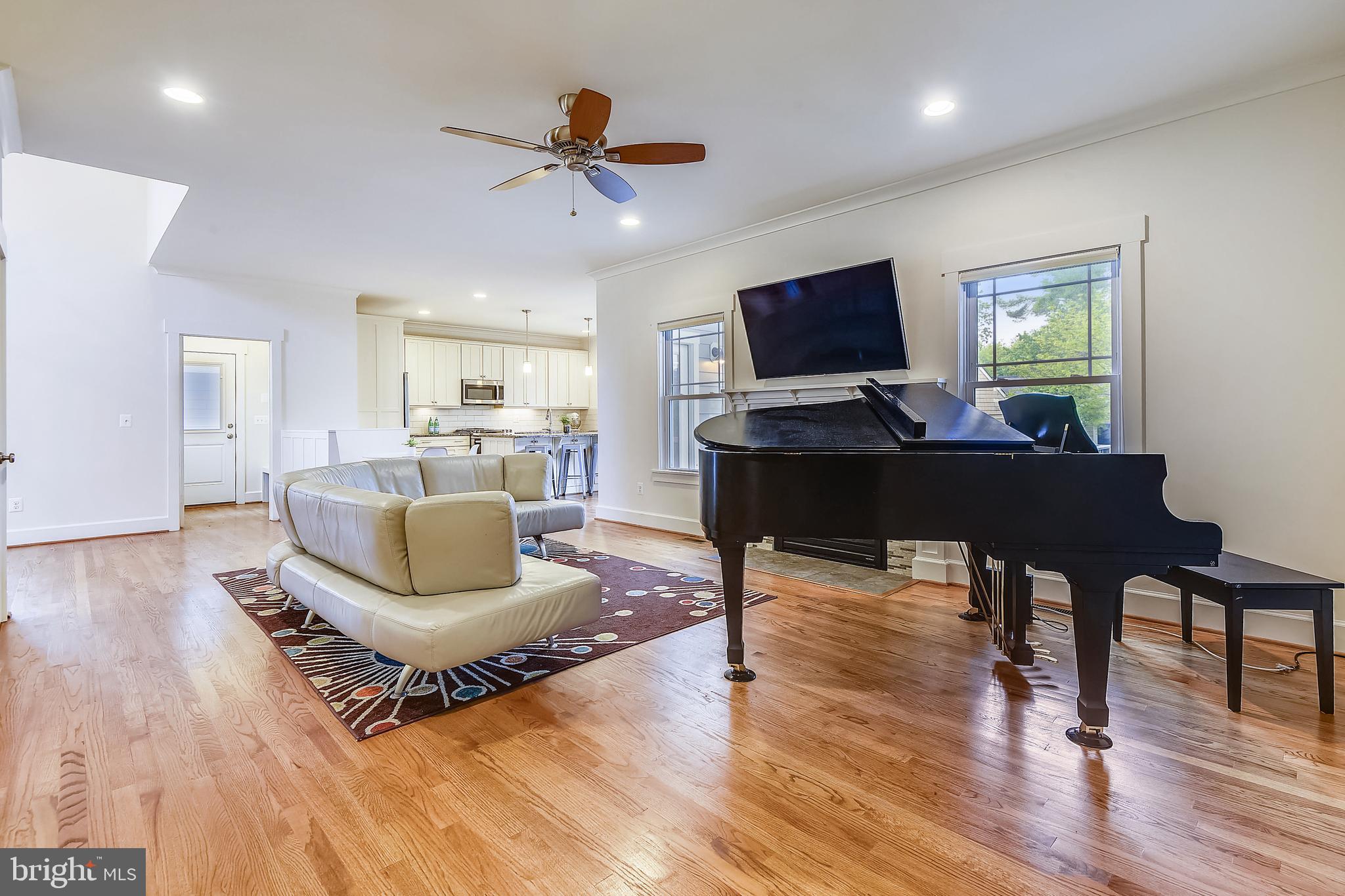 8046 Washington Road Alexandria, VA 22308 - Photo 5 of 50 Family Room opens to kitchen