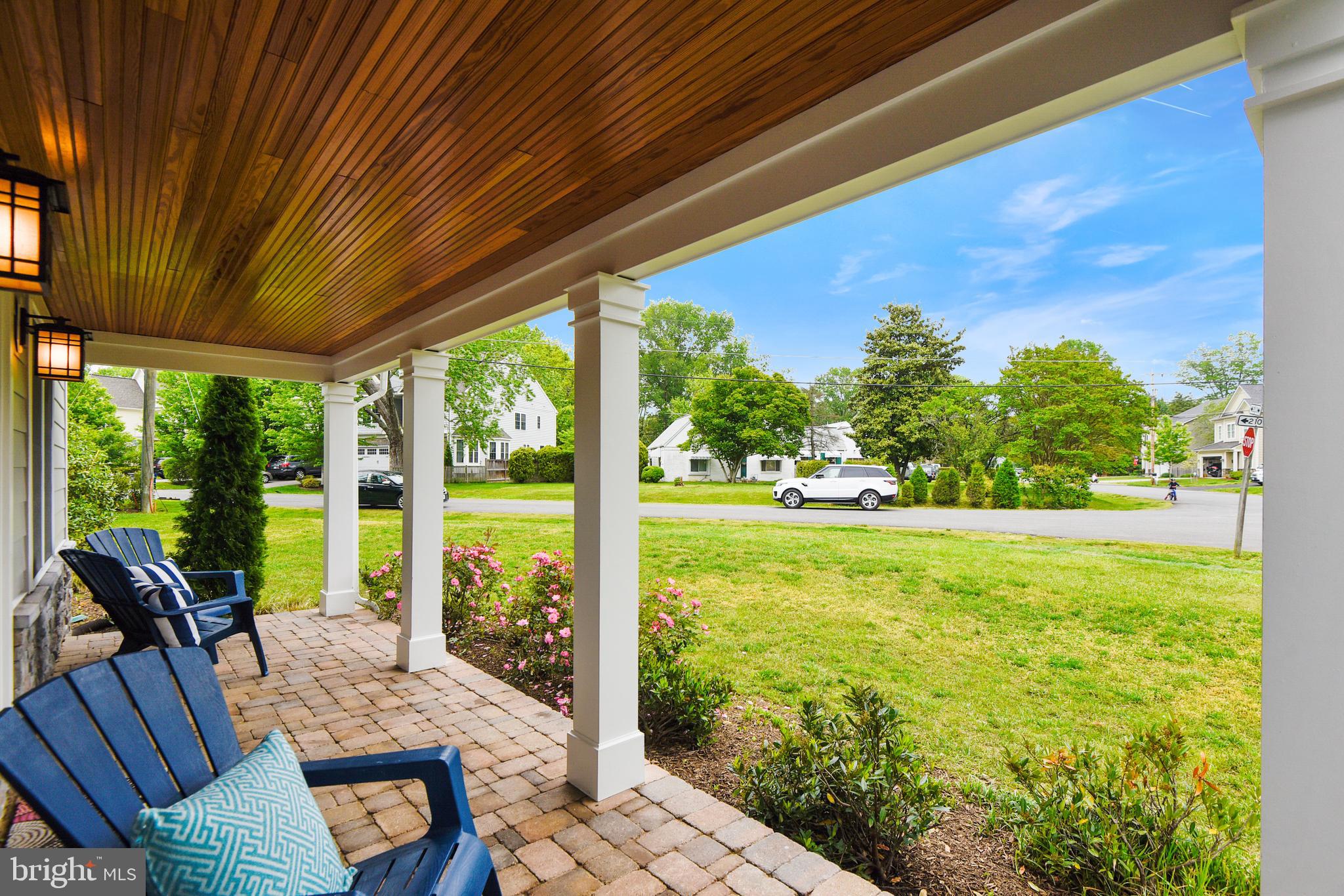 8046 Washington Road Alexandria, VA 22308 - Photo 6 of 50 Beautiful corner lot