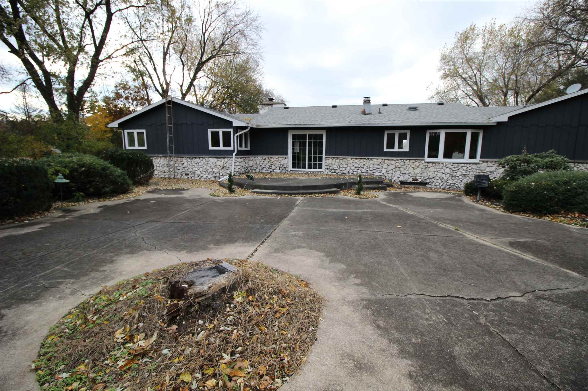 60384 Mayflower Road South Bend, IN 46614 - Photo 32 of 36 Gallery Image 32