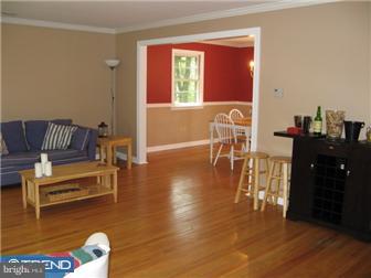 233 Radcliffe Road Wayne, PA 19087 - Photo 3 of 12 Living Room