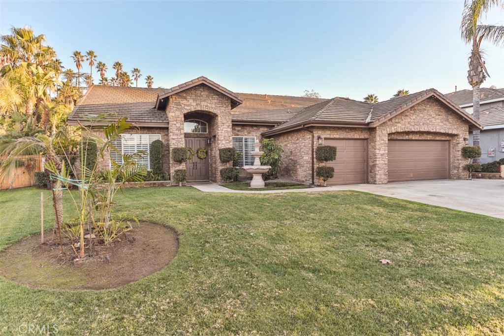 2531 Cottage Drive Corona, CA 92881 - Photo 44 of 48 a house view with a outdoor space