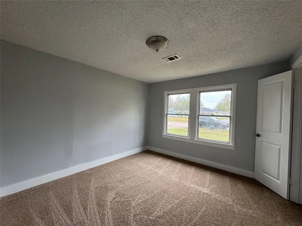 $1,500 | 710 Alvin Street, Pasadena, TX 77506