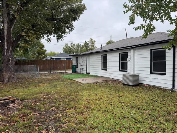 $1,500 | 710 Alvin Street, Pasadena, TX 77506