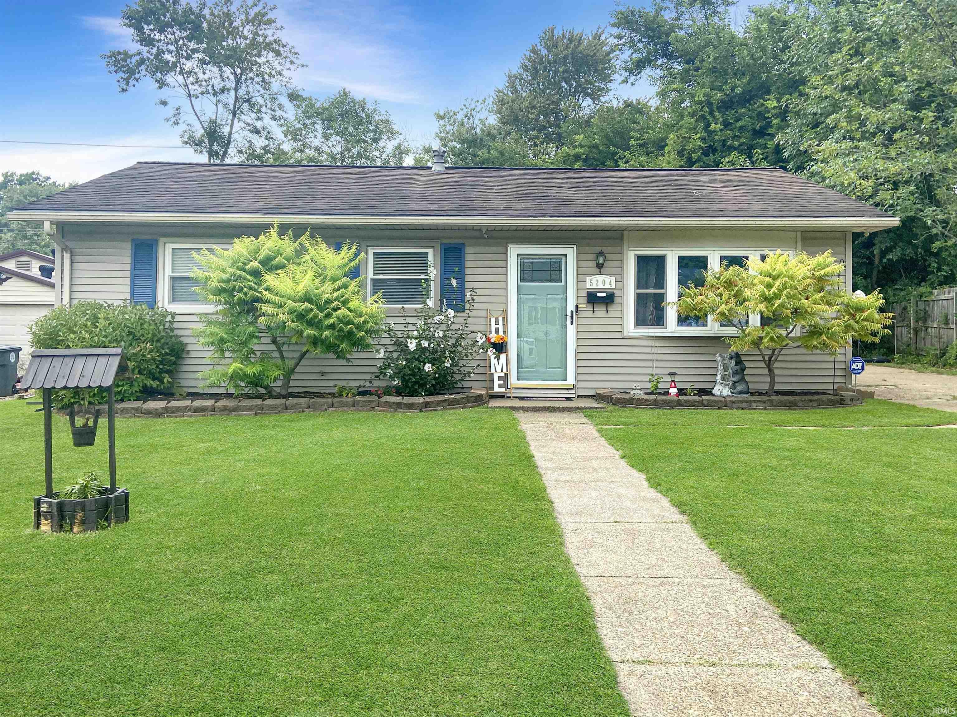 5204 Chadwick Road Evansville, IN 47710 - Photo 1 of 23 Gallery Image 1