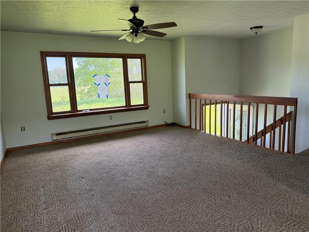 362 Stoneboro Road Grove City, PA 16127 - Photo 7 of 20 LIVING ROOM