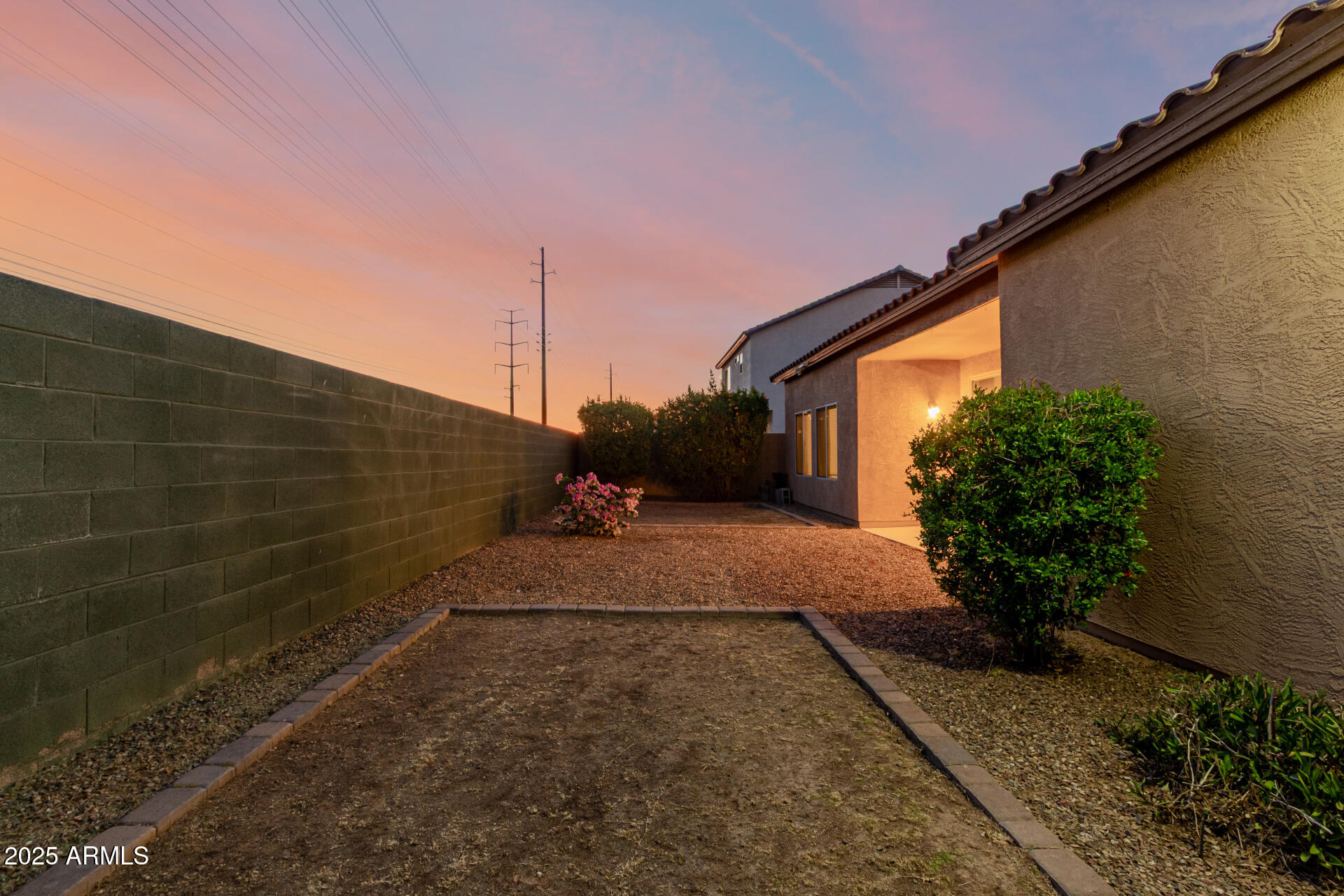 1349 East Fremont Road Phoenix, AZ 85042 - Photo 8 of 40 31 Fremont