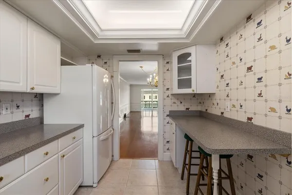 $350,000 | 139 Bluff View Drive, Unit 405, Belleair Bluffs, FL 33770