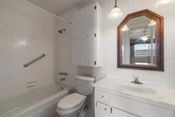 $350,000 | 139 Bluff View Drive, Unit 405, Belleair Bluffs, FL 33770