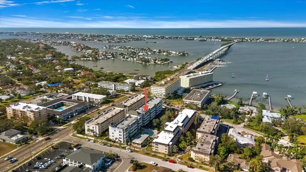 $350,000 | 139 Bluff View Drive, Unit 405, Belleair Bluffs, FL 33770