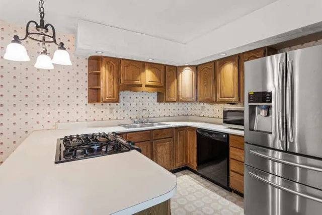 $150,000 | 2001 Country Squire Drive, Urbana, IL 61802