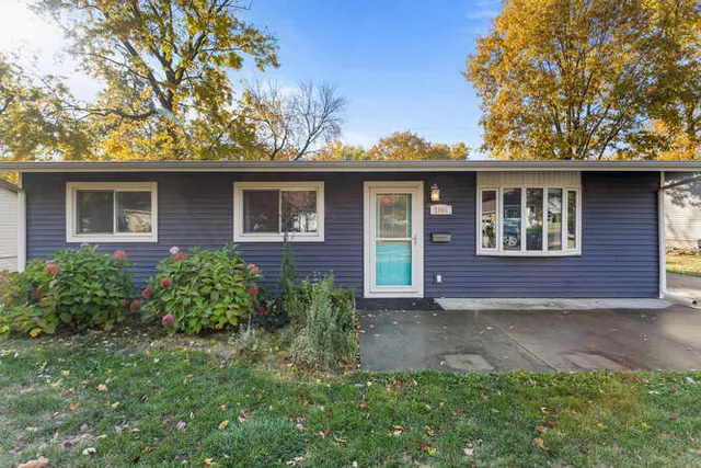 $150,000 | 2001 Country Squire Drive, Urbana, IL 61802