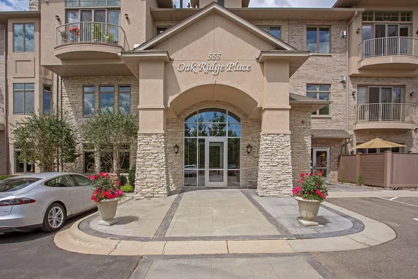 $550,000 | 555 Oak Ridge Place, Unit 360, Hopkins, MN 55305
