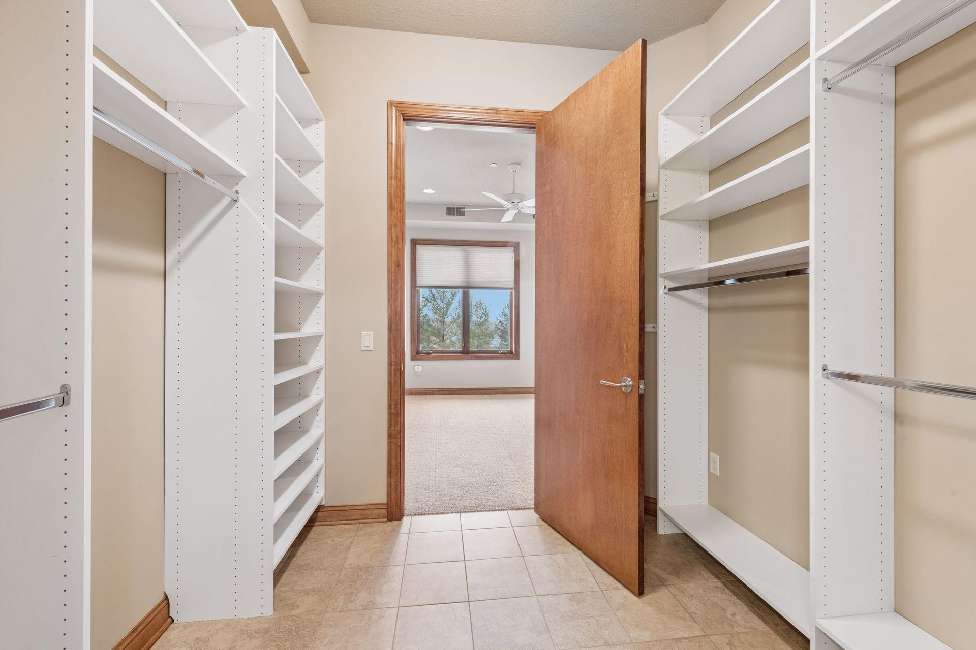 555 Oak Ridge Place, Unit 360 Hopkins, MN 55305 - Photo 20 of 46