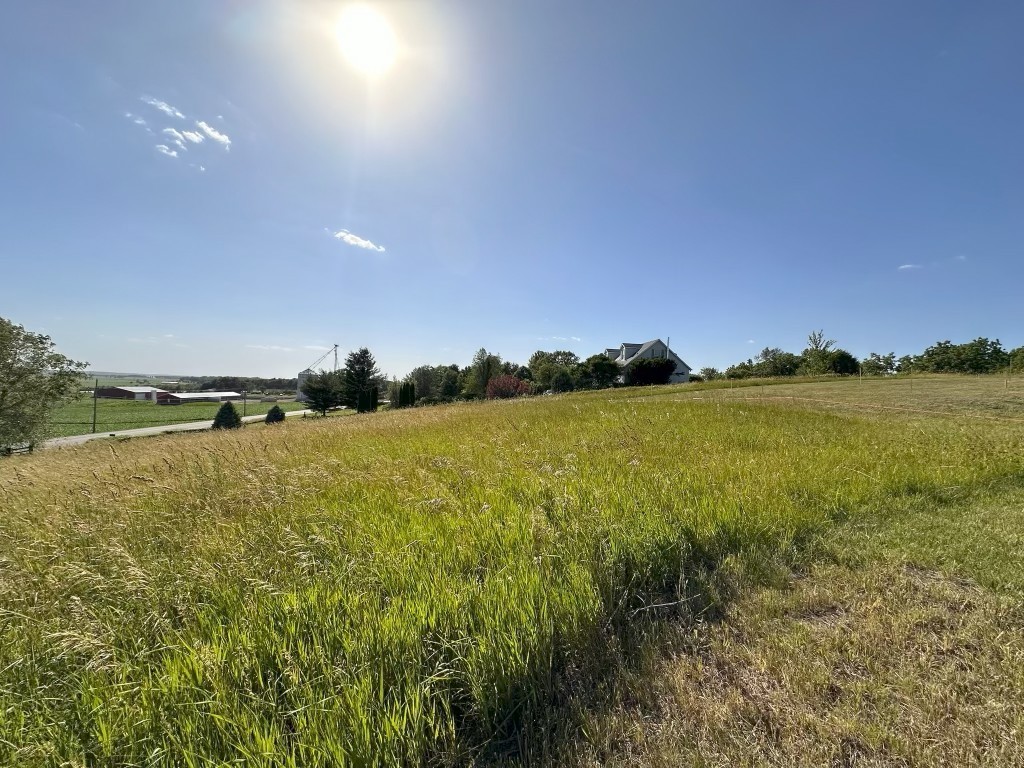 8462 Albany Road Erie, IL 61250 - Photo 5 of 9 a view of an ocean and a building