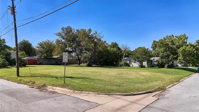 $220,000 | 508 Indiana Street, Arlington, TX 76011