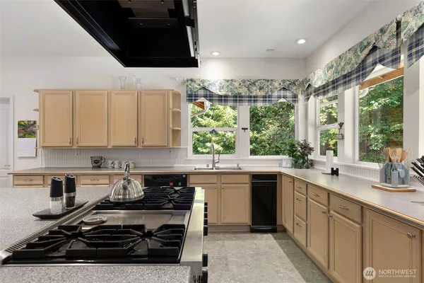 $999,950 | 16705 92nd Street Northwest, Lakebay, WA 98349