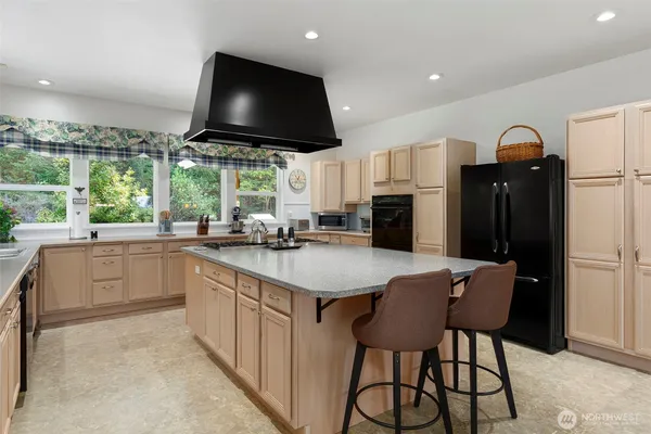 $999,950 | 16705 92nd Street Northwest, Lakebay, WA 98349