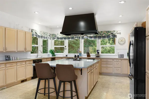 $999,950 | 16705 92nd Street Northwest, Lakebay, WA 98349