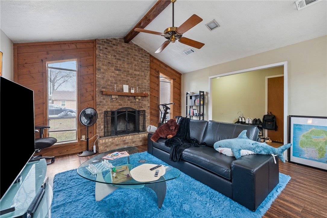 3239 Red Robin Loop Bryan, TX 77802 - Photo 4 of 20