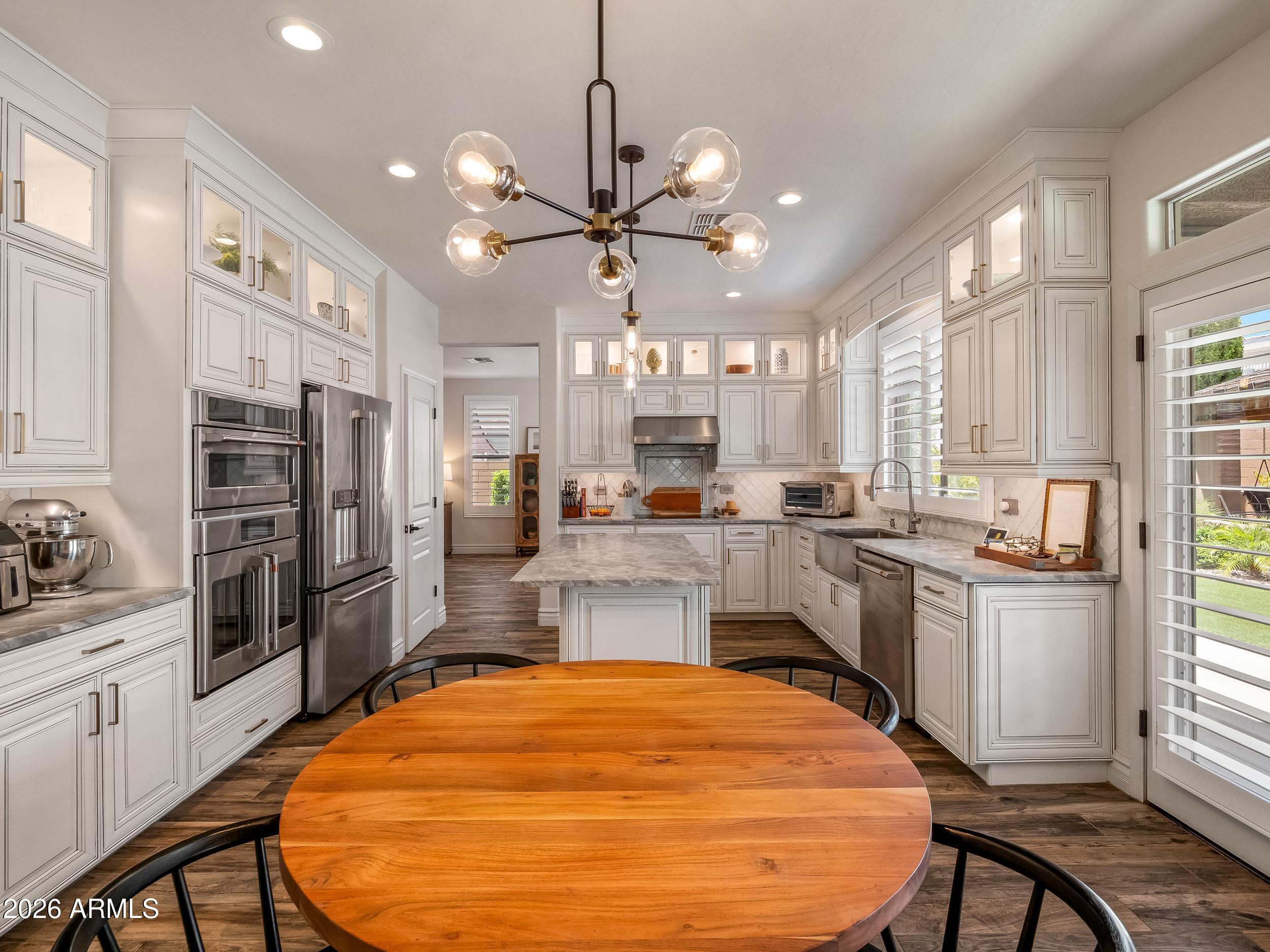 3416 West Montello Road Phoenix, AZ 85086 - Photo 23 of 68 Dine-in kitchen