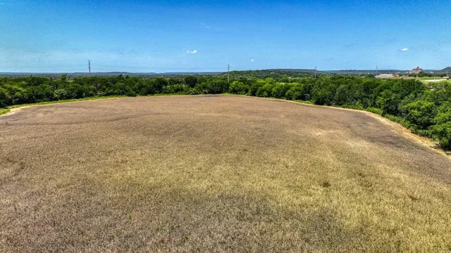 a view of an outdoor space and a yard