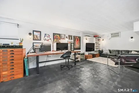 $999,000 | 63 Henry Street, Fairfield, CT 06824