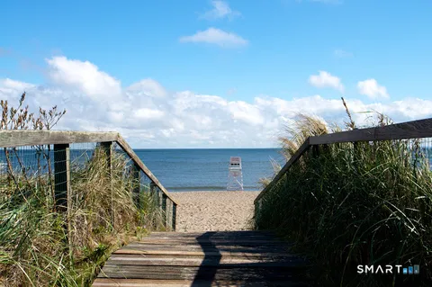 $999,000 | 63 Henry Street, Fairfield, CT 06824