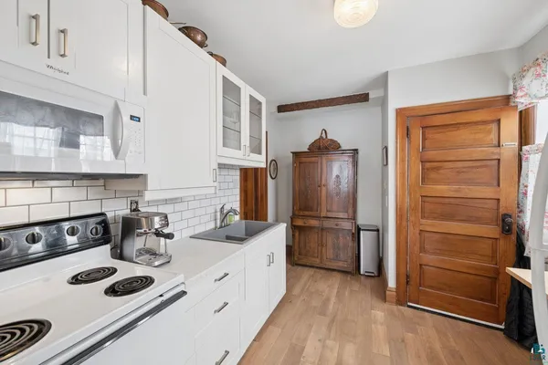 $189,900 | 812 4th Avenue West, Ashland, WI 54806