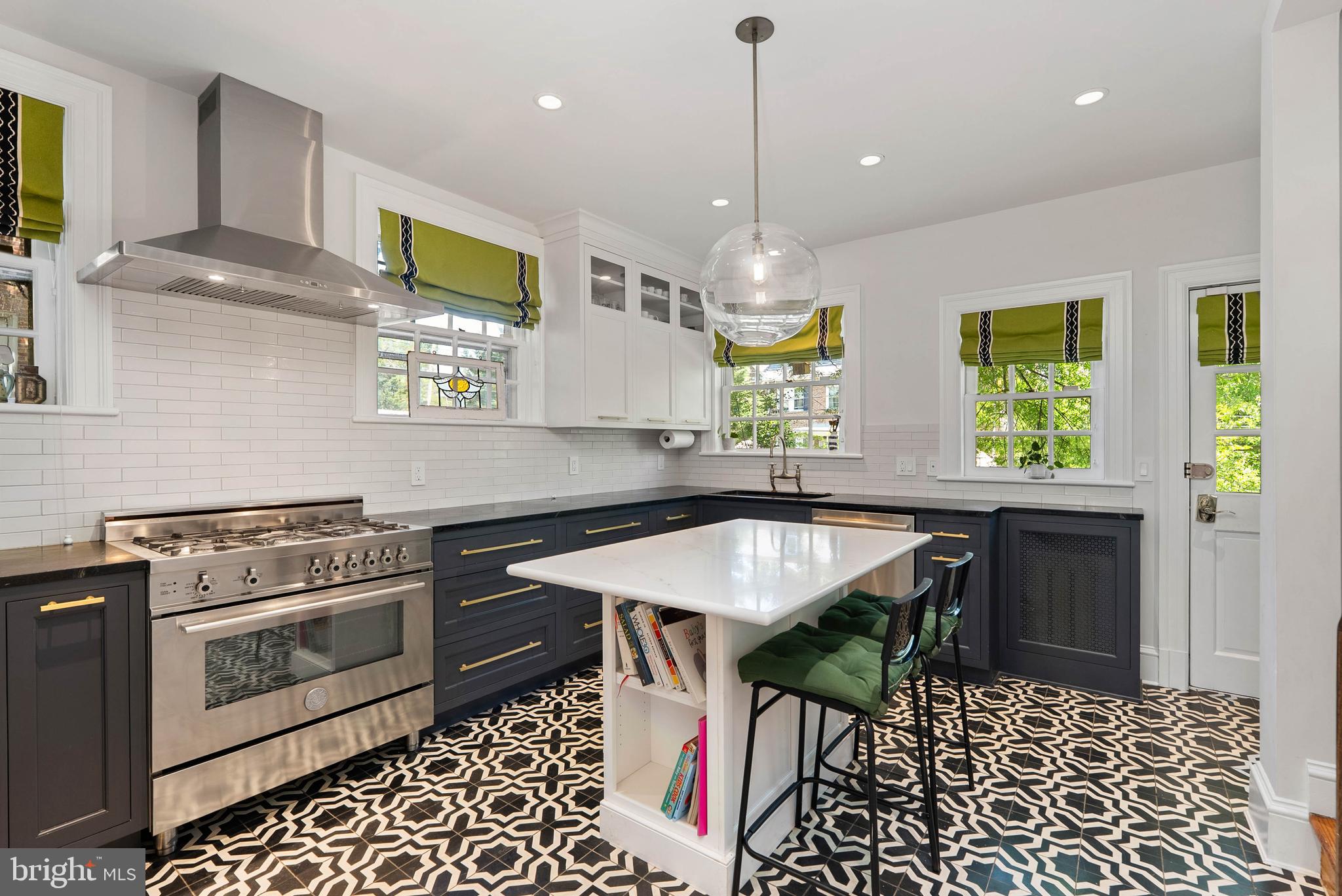 3907 Juniper Road Baltimore, MD 21218 - Photo 2 of 35 Gallery Image 2