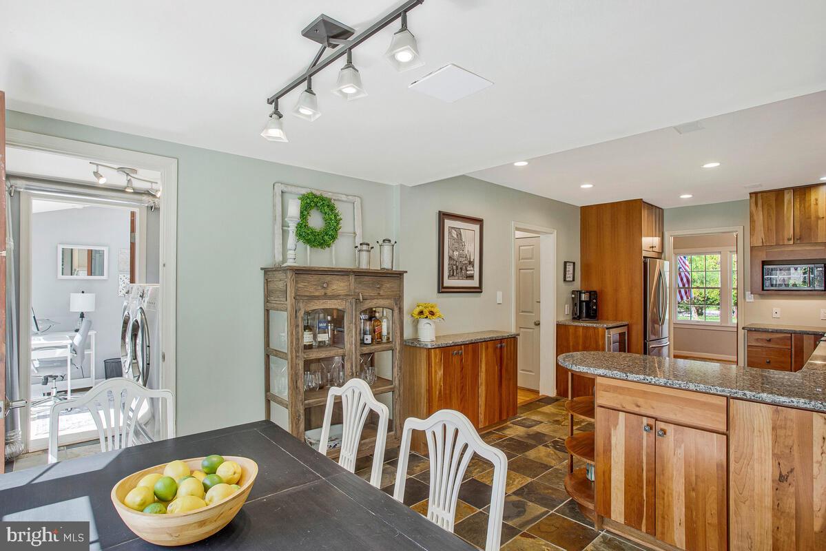 2801 Riva Road Annapolis, MD 21401 - Photo 18 of 55 eat in kitchen