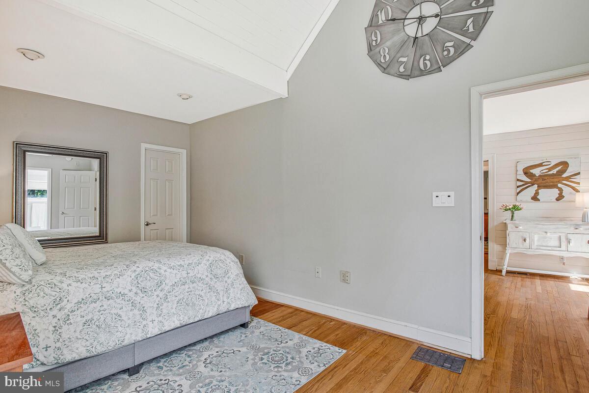 2801 Riva Road Annapolis, MD 21401 - Photo 31 of 55 Primary Main level bedroom