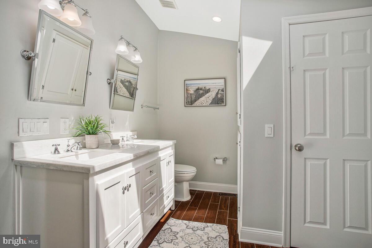 2801 Riva Road Annapolis, MD 21401 - Photo 32 of 55 Primary Bath