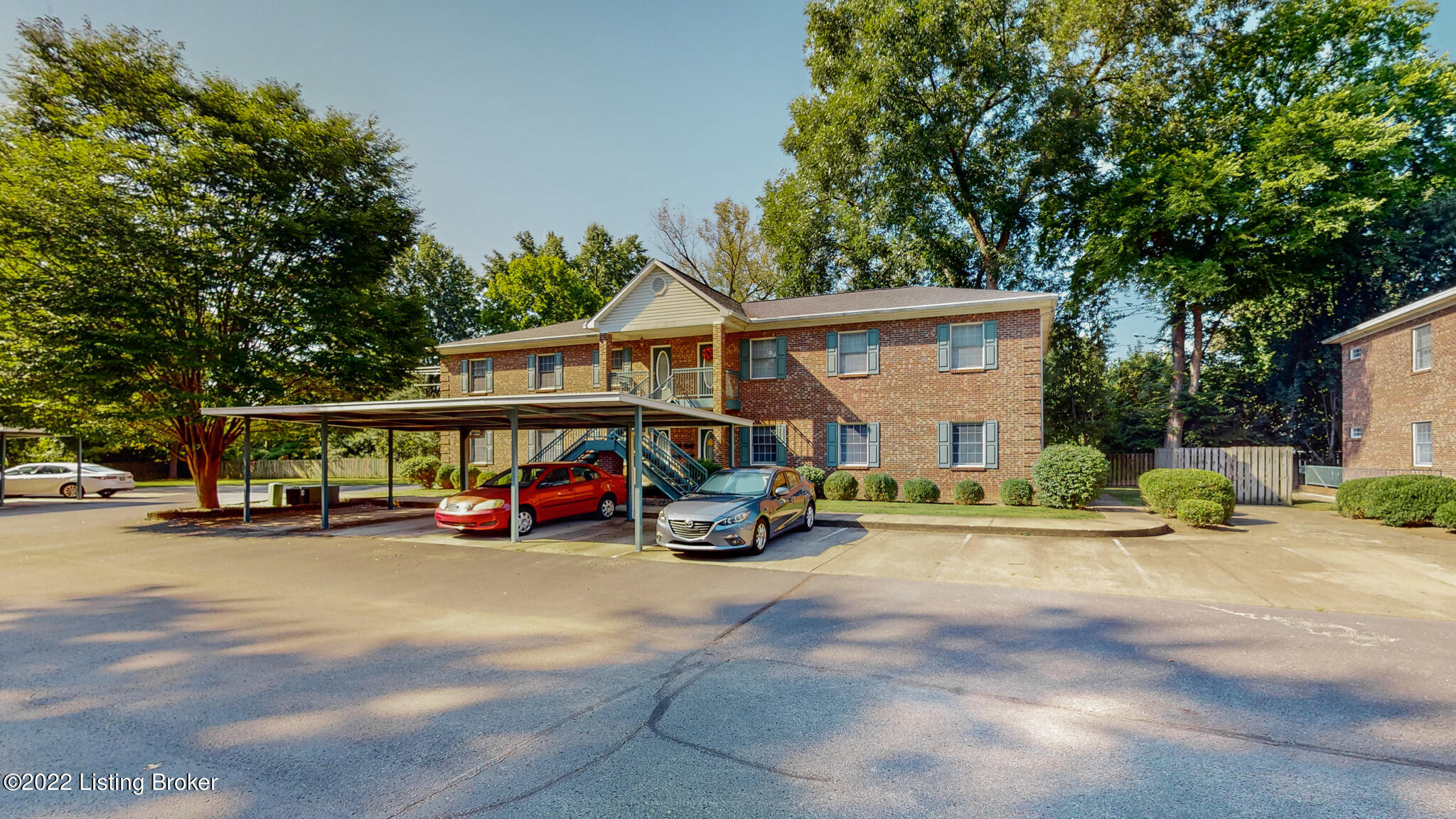 3108 Hendon Road Louisville, KY 40220 - Photo 4 of 26 3108 Hendon Rd Louisville KY 40220-30