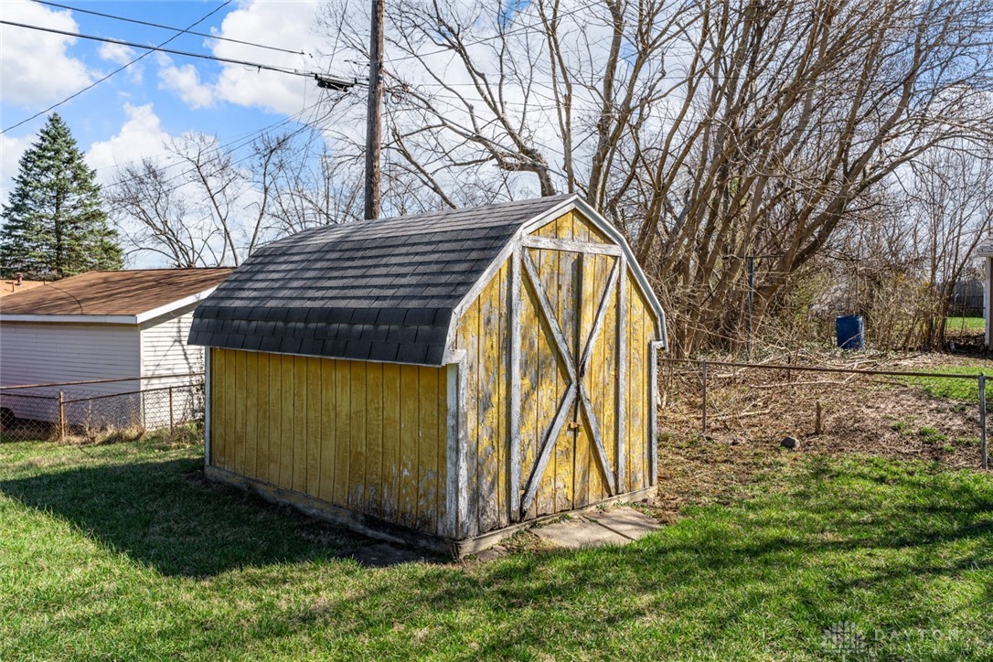 5637 Sharp Road Dayton, OH 45432 - Photo 27 of 33