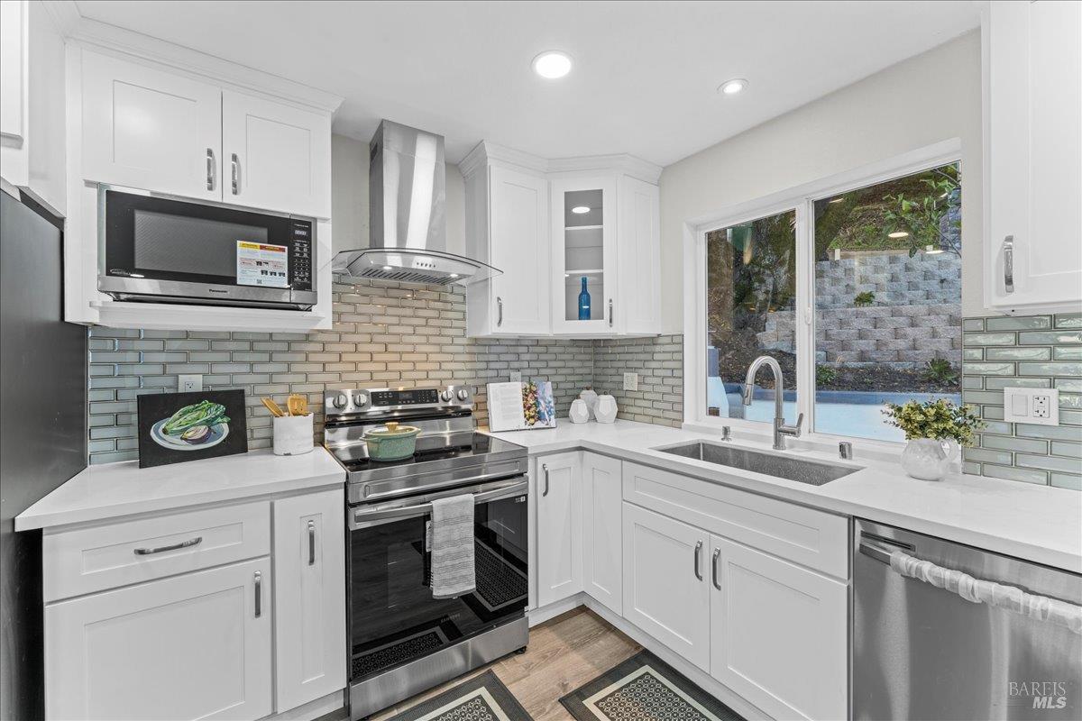 30 Fair Drive San Rafael, CA 94901 - Photo 9 of 33