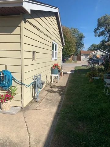 $214,000 | 14600 Cleveland Avenue, Posen, IL 60469