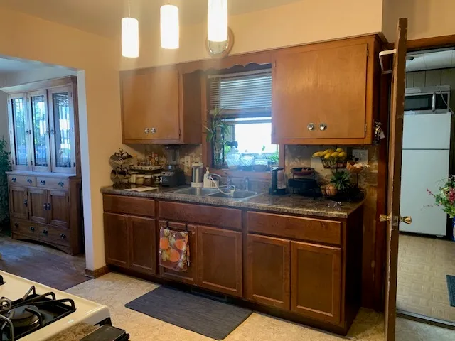 $214,000 | 14600 Cleveland Avenue, Posen, IL 60469