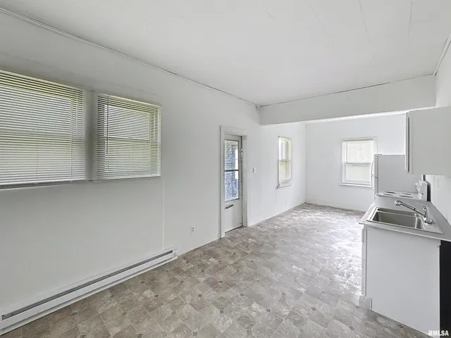 $59,000 | 204 Main Avenue, Matherville, IL 61263